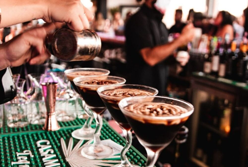 In the Mood for a Cocktail? Find your Favorite Cocktail at Flamingo Deck